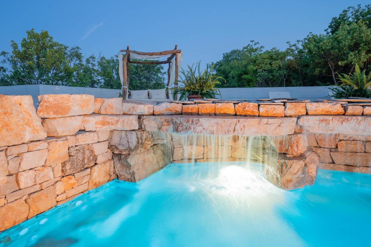 Nono Ban Hotel & Villa Gornji Humac Buitenkant foto