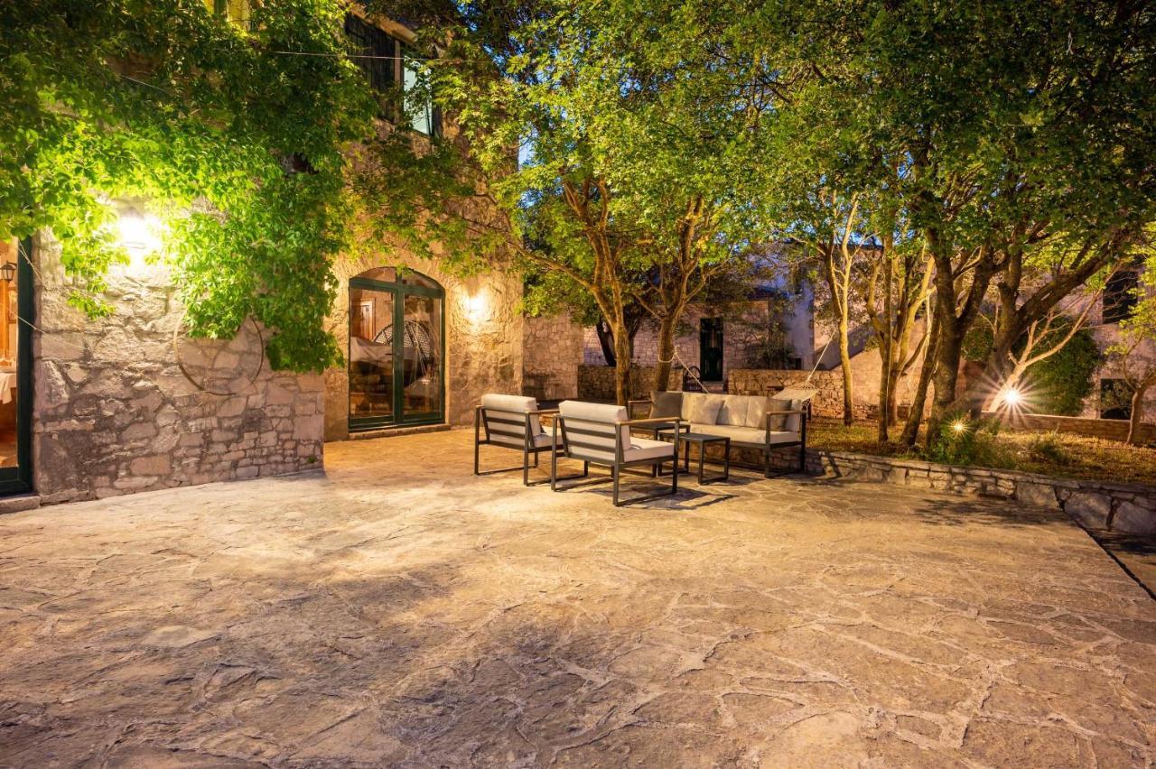 Nono Ban Hotel & Villa Gornji Humac Buitenkant foto