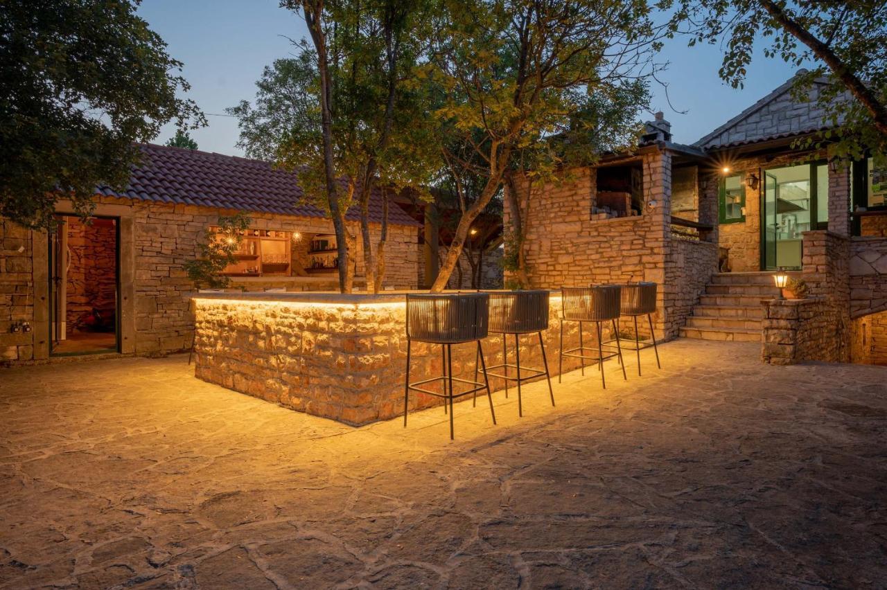 Nono Ban Hotel & Villa Gornji Humac Buitenkant foto