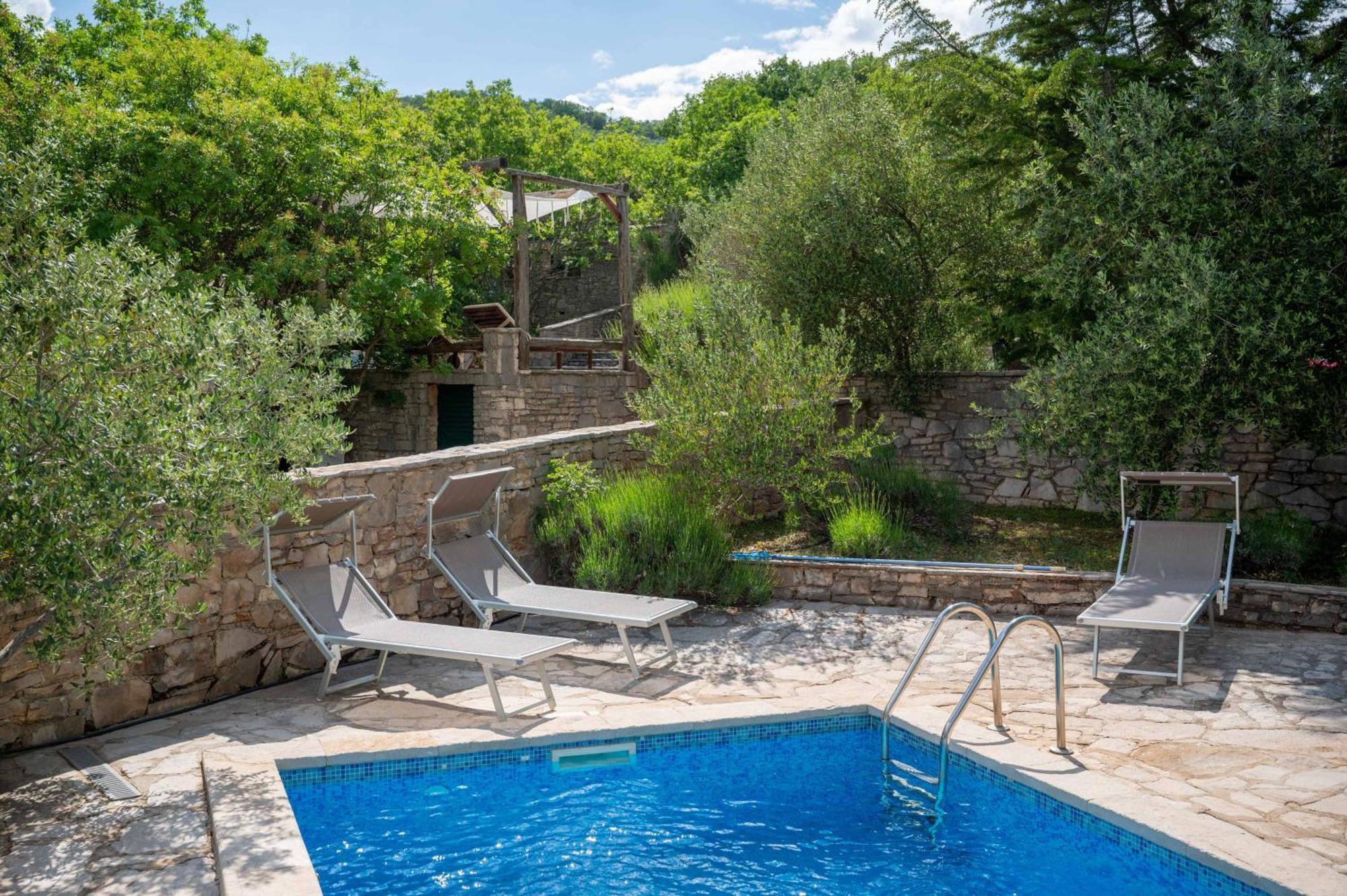 Nono Ban Hotel & Villa Gornji Humac Buitenkant foto