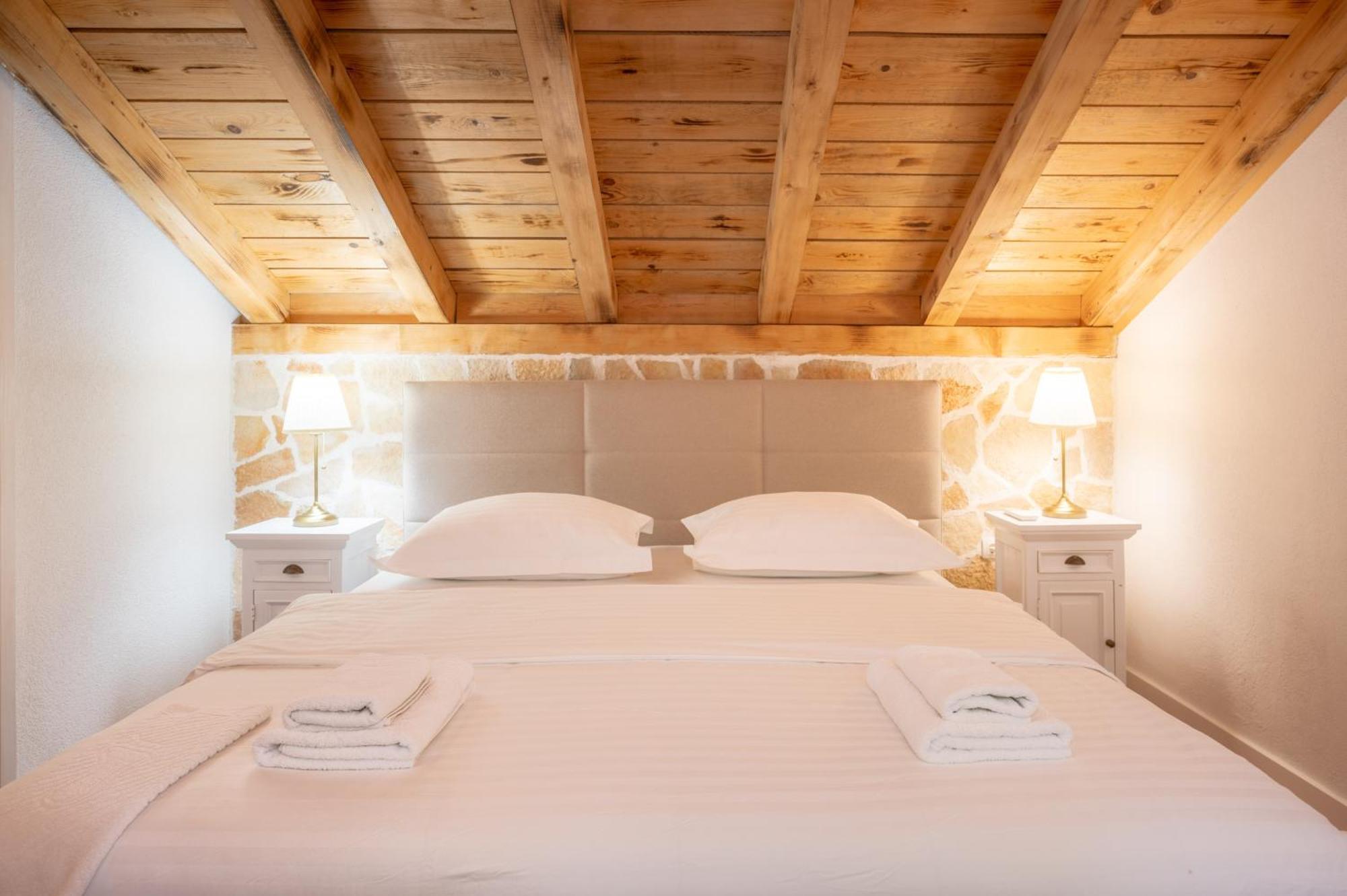 Nono Ban Hotel & Villa Gornji Humac Buitenkant foto